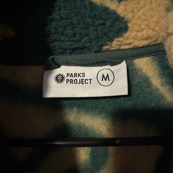 Parks Project pullover - Picture 3 of 3